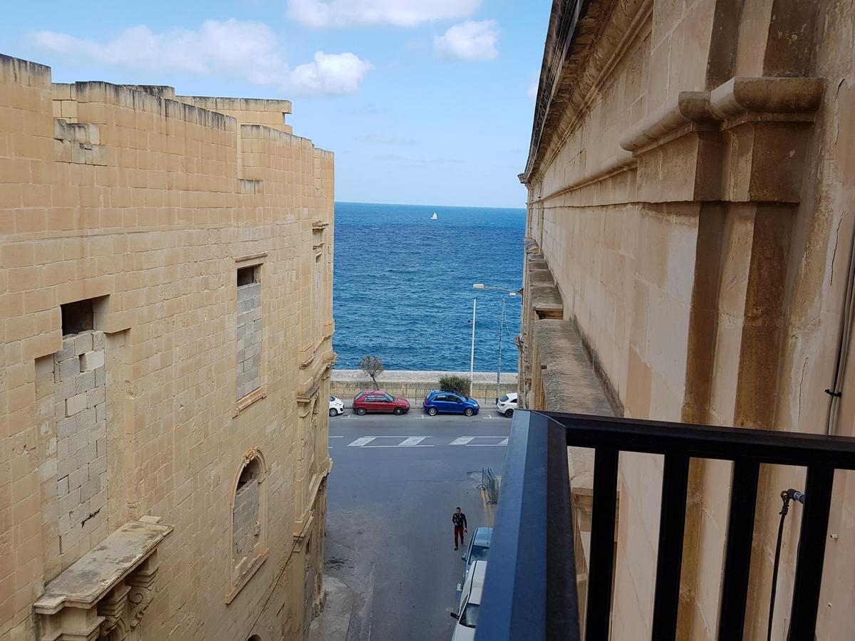 Valletta 2 Bedroom Sleeps 6 Apartment Walking Distance To Centre And The Sea Extérieur photo